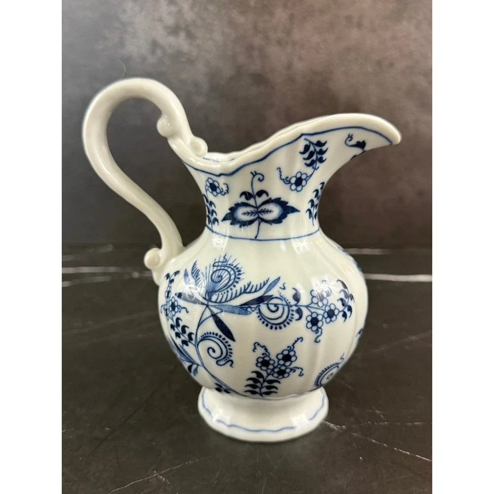 Blue Danube vintage blue